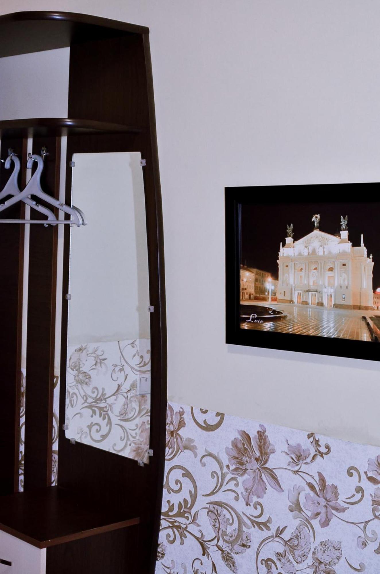 Guest House Mandrivnyi Rooms&Apartments Yasinya Exterior foto